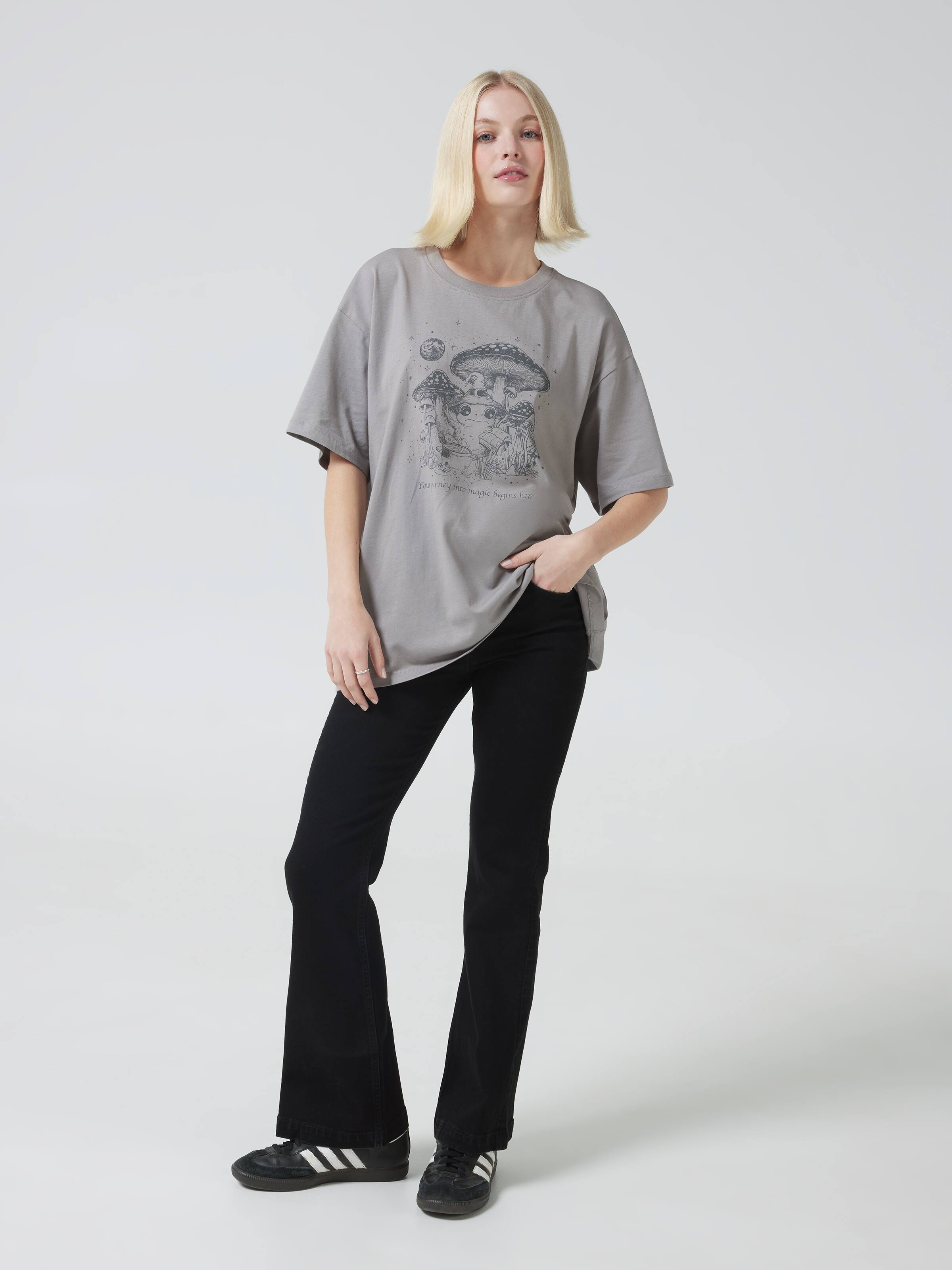 Wizard Frog Oversized Tee