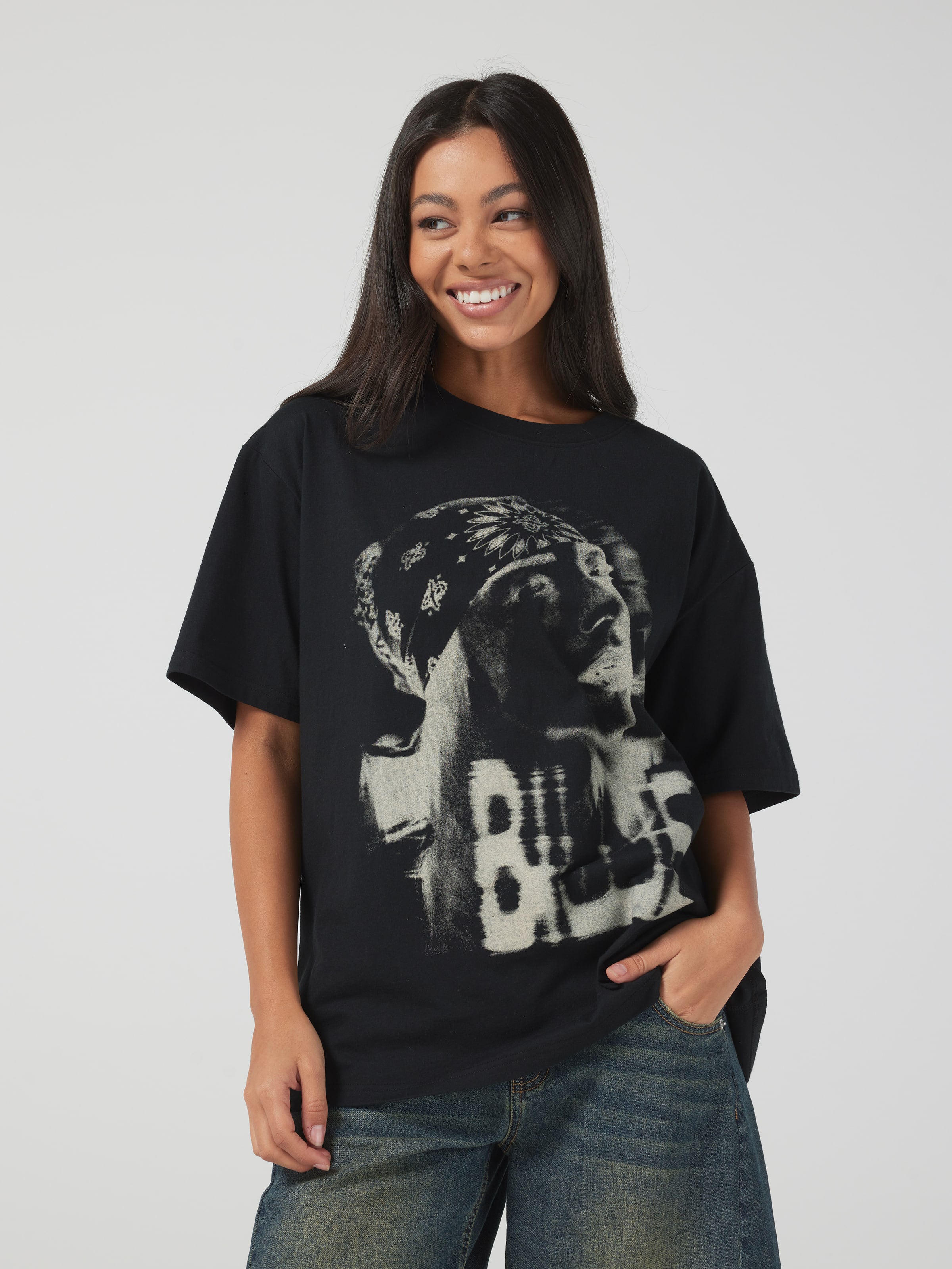 Music Billie Blurry Oversized Tee