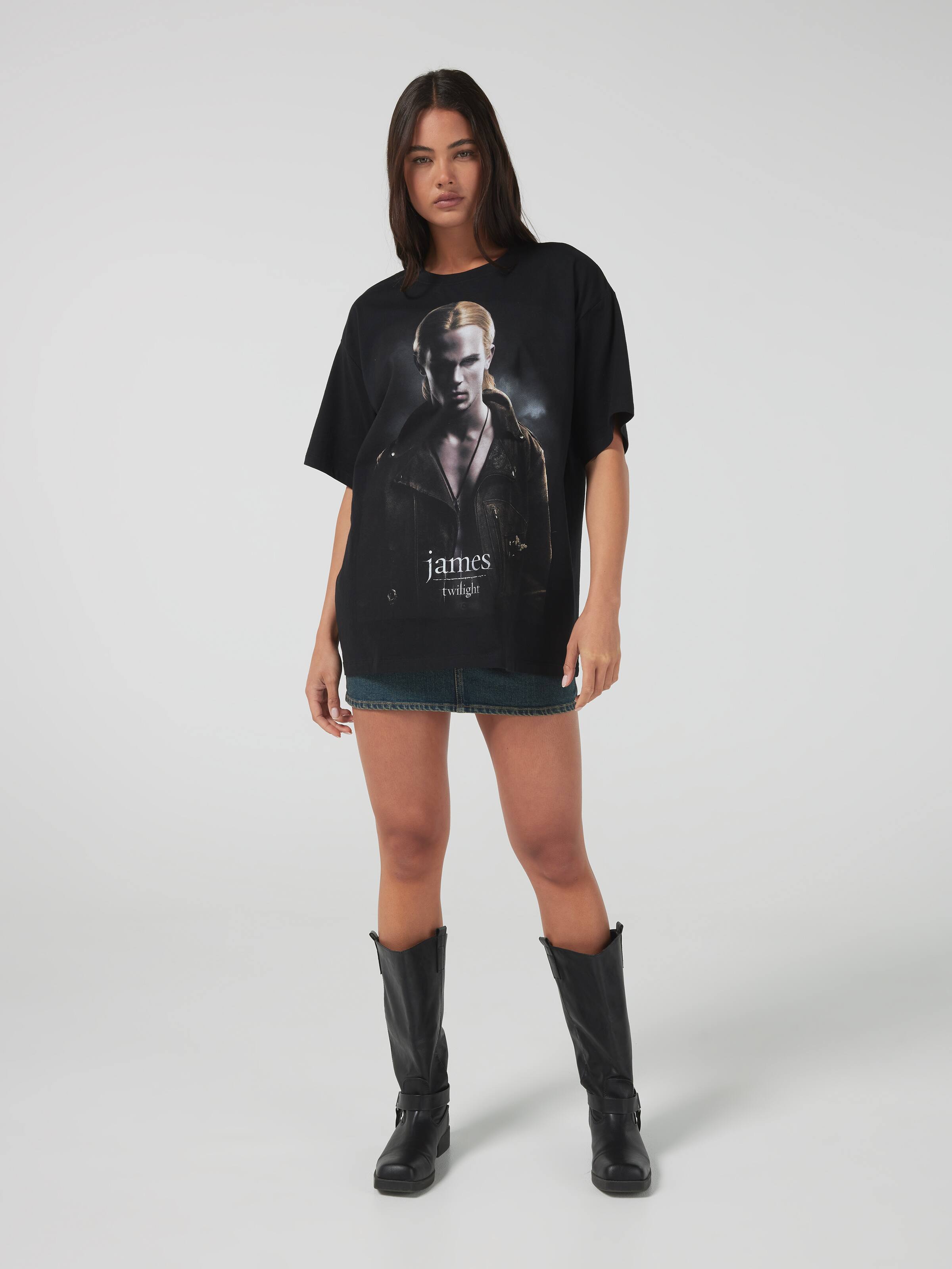Twilight James Oversized Tee