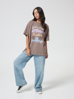 Chasing Dreams Mount Oversized Tee