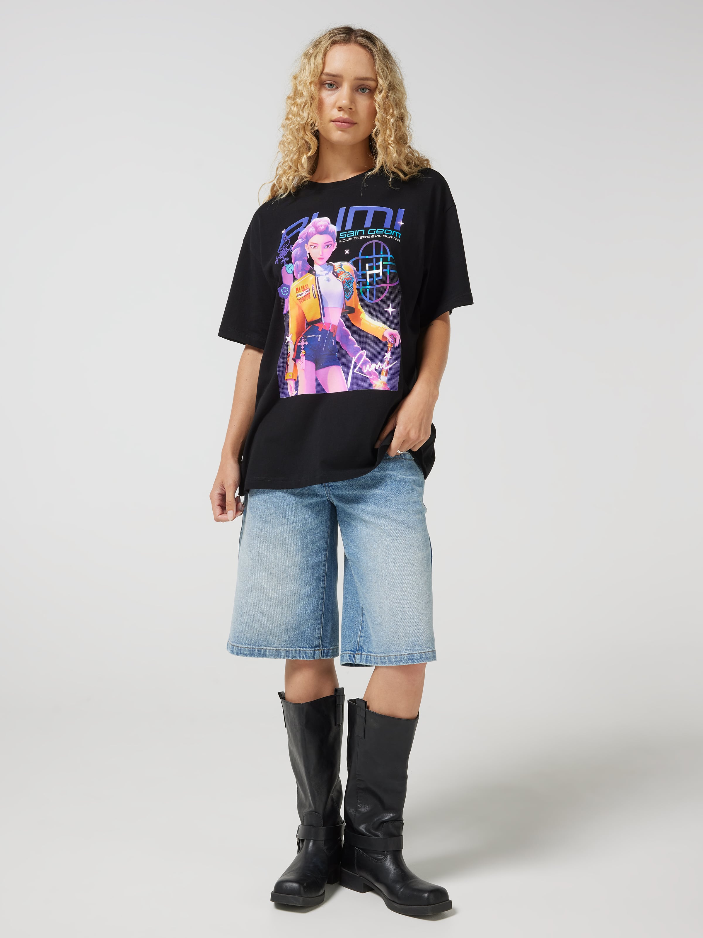 Kpop Rumi Oversized Tee