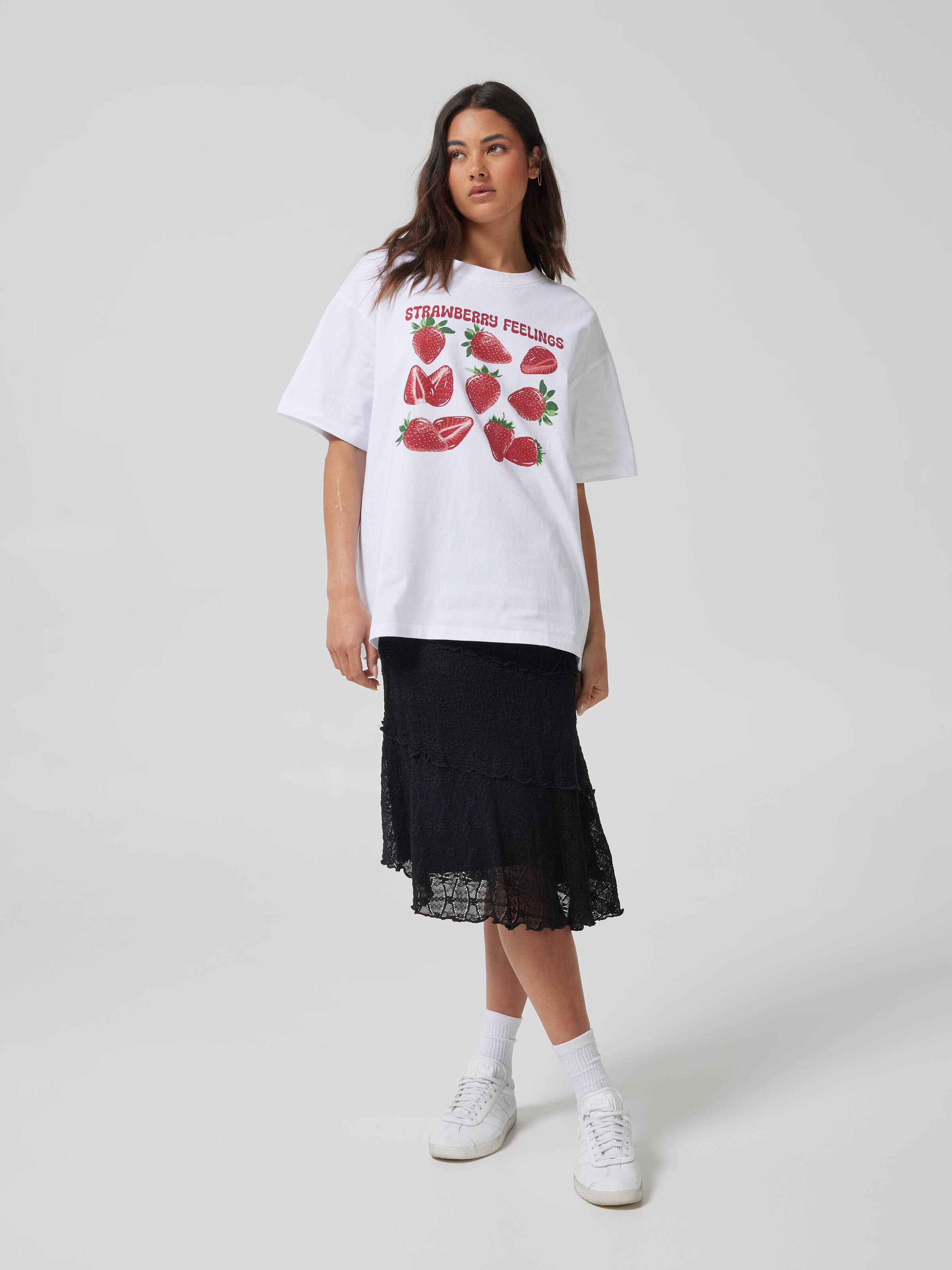 Strawberry Feelings Oversized Tee