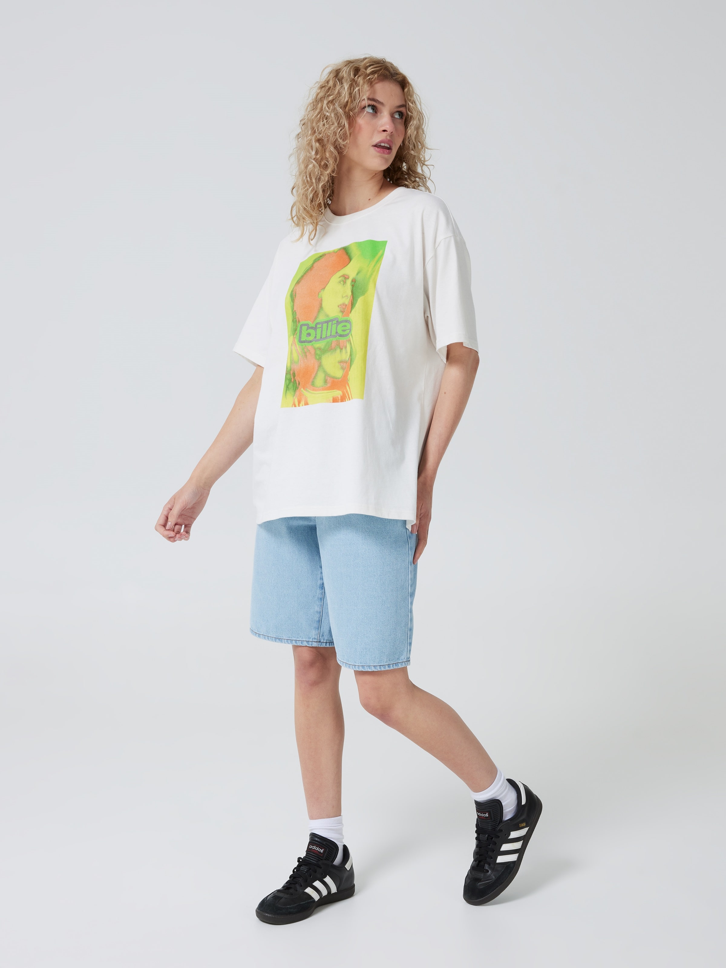 Music Billie Side Face Oversized Te