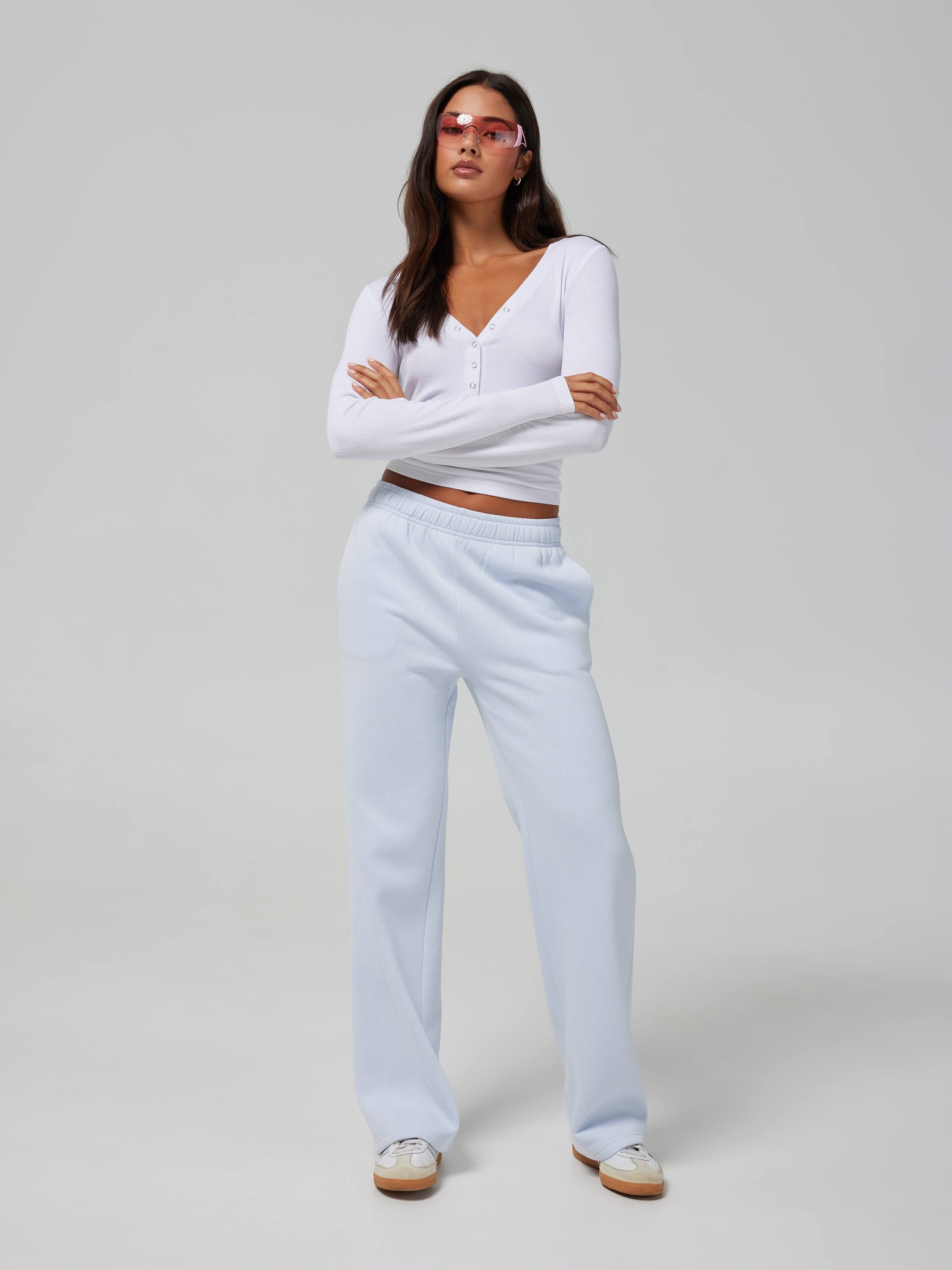 Wide Leg Track