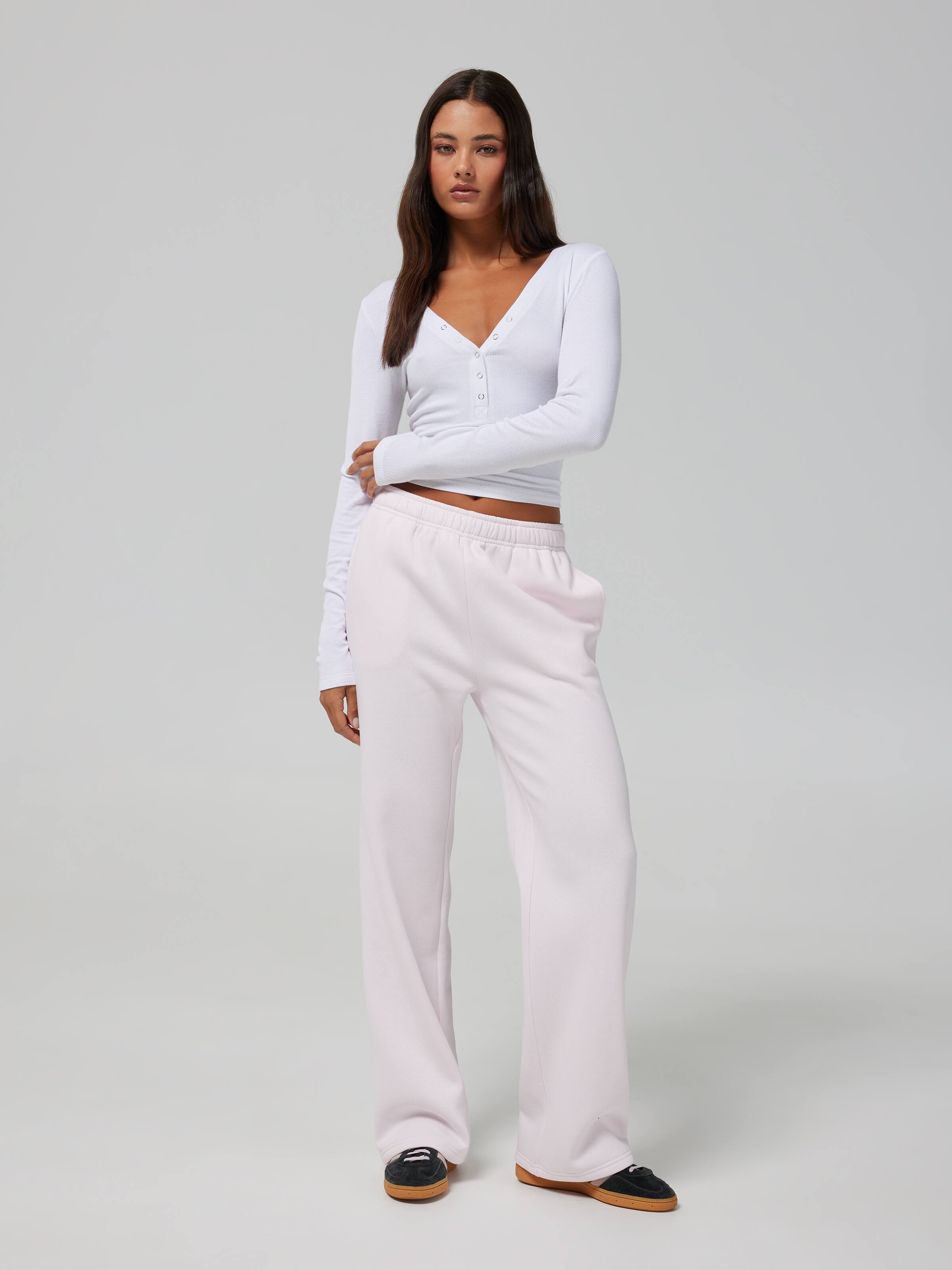 Wide Leg Track