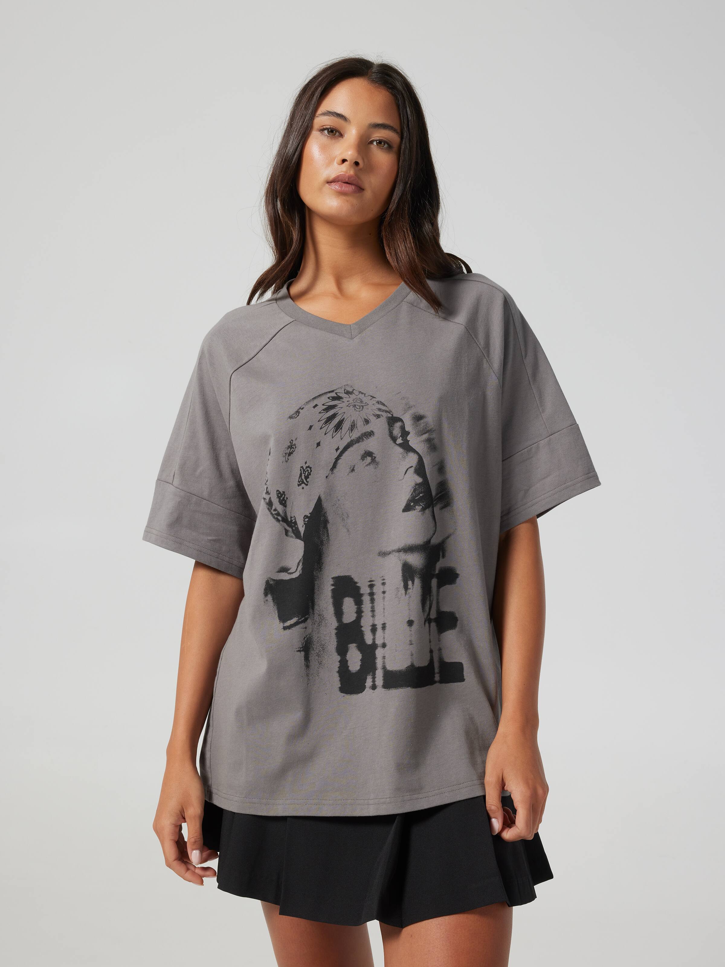 Music Billie V Neck Oversized Tee