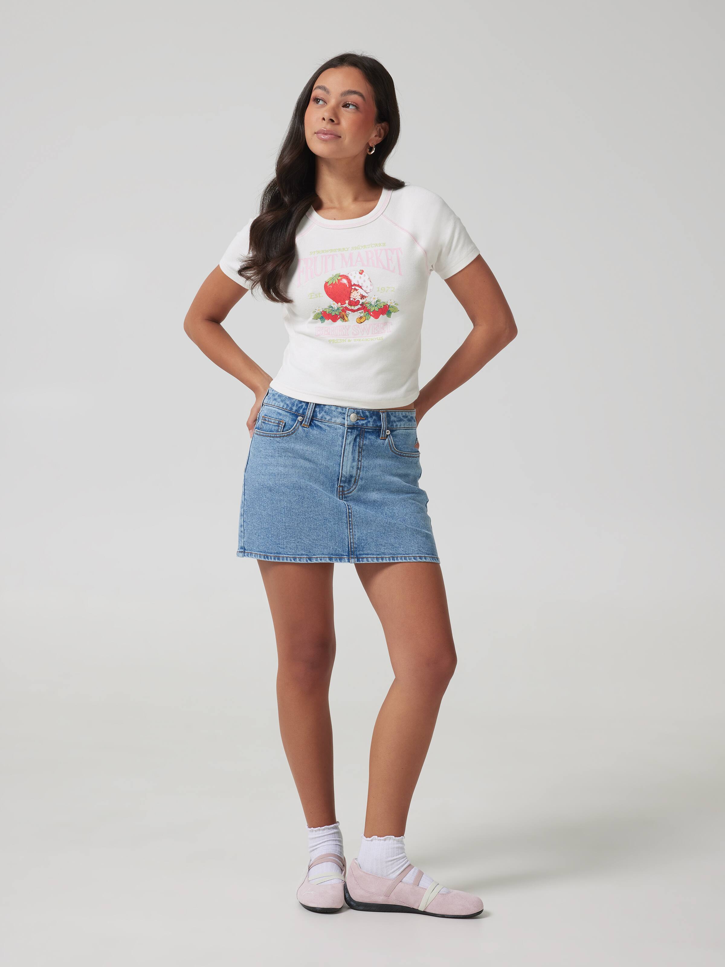 Short Sleeve Fruitmarket Baby Raglan Tee