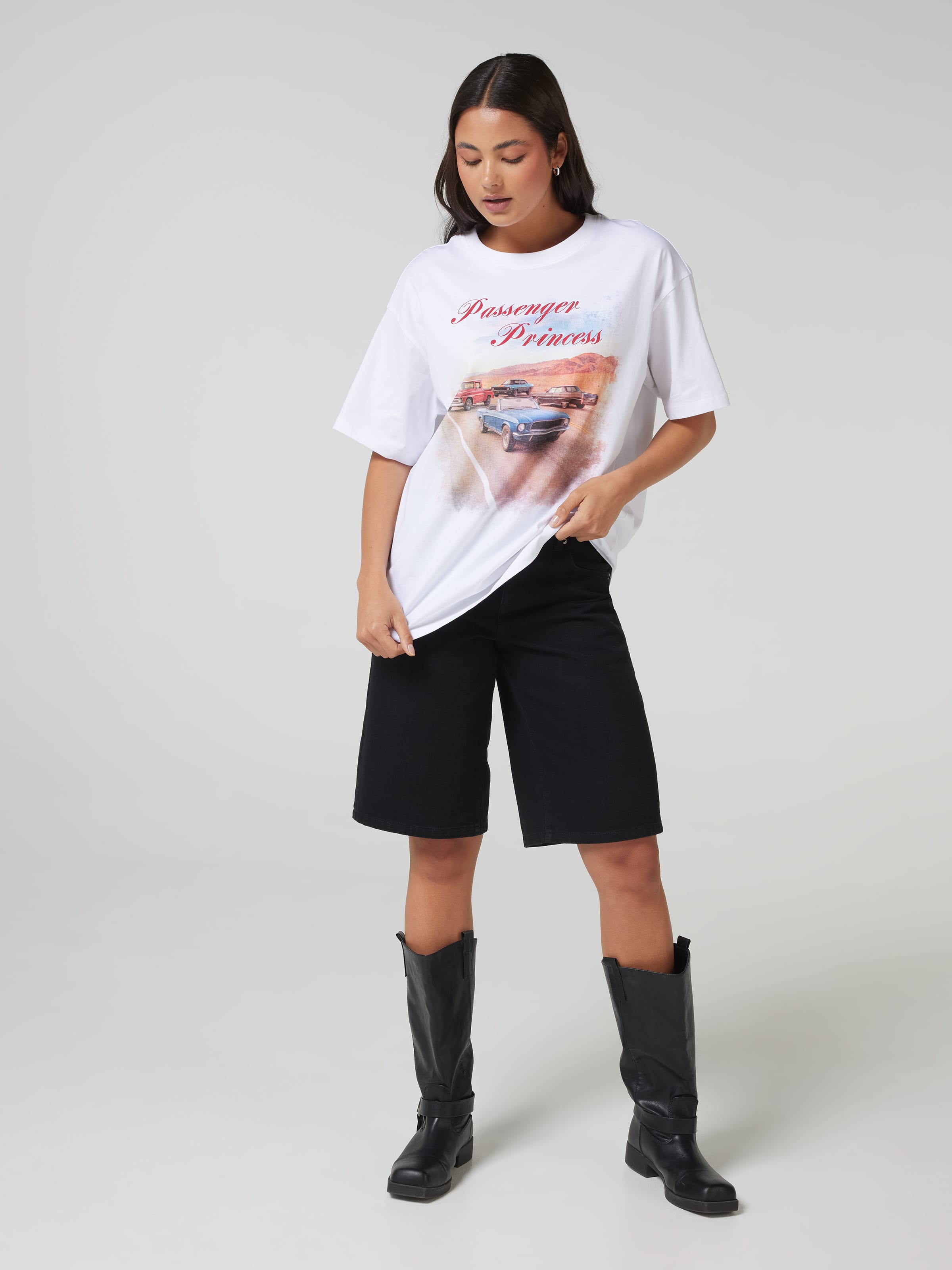 Refresh Passenger Princess Oversized Tee