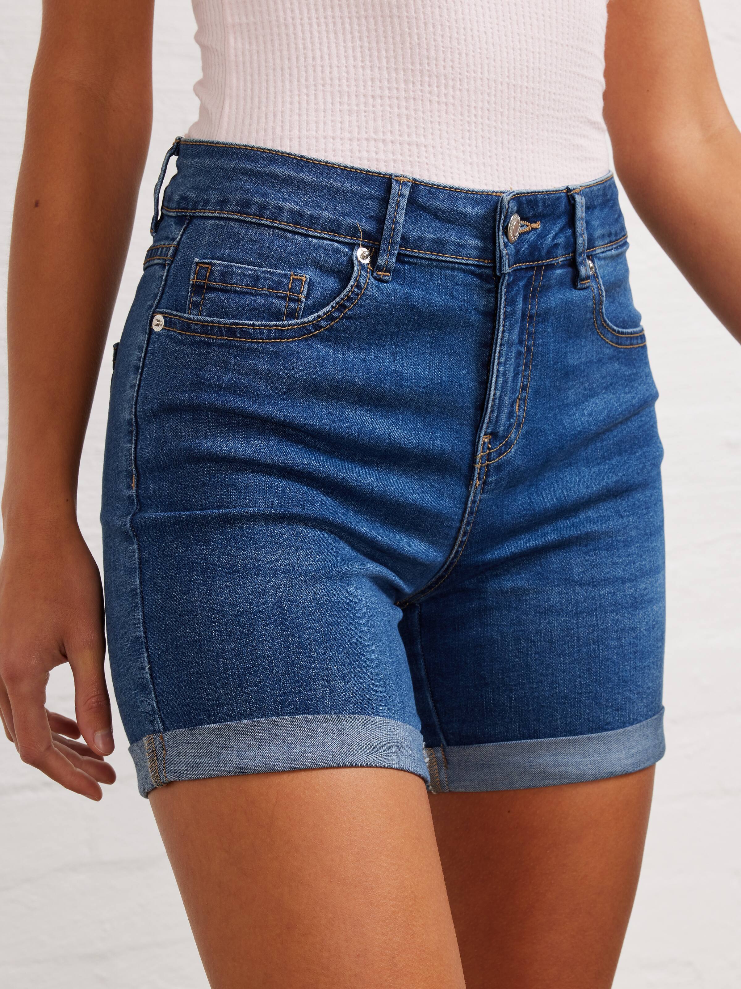 Mid Length Cuff Short