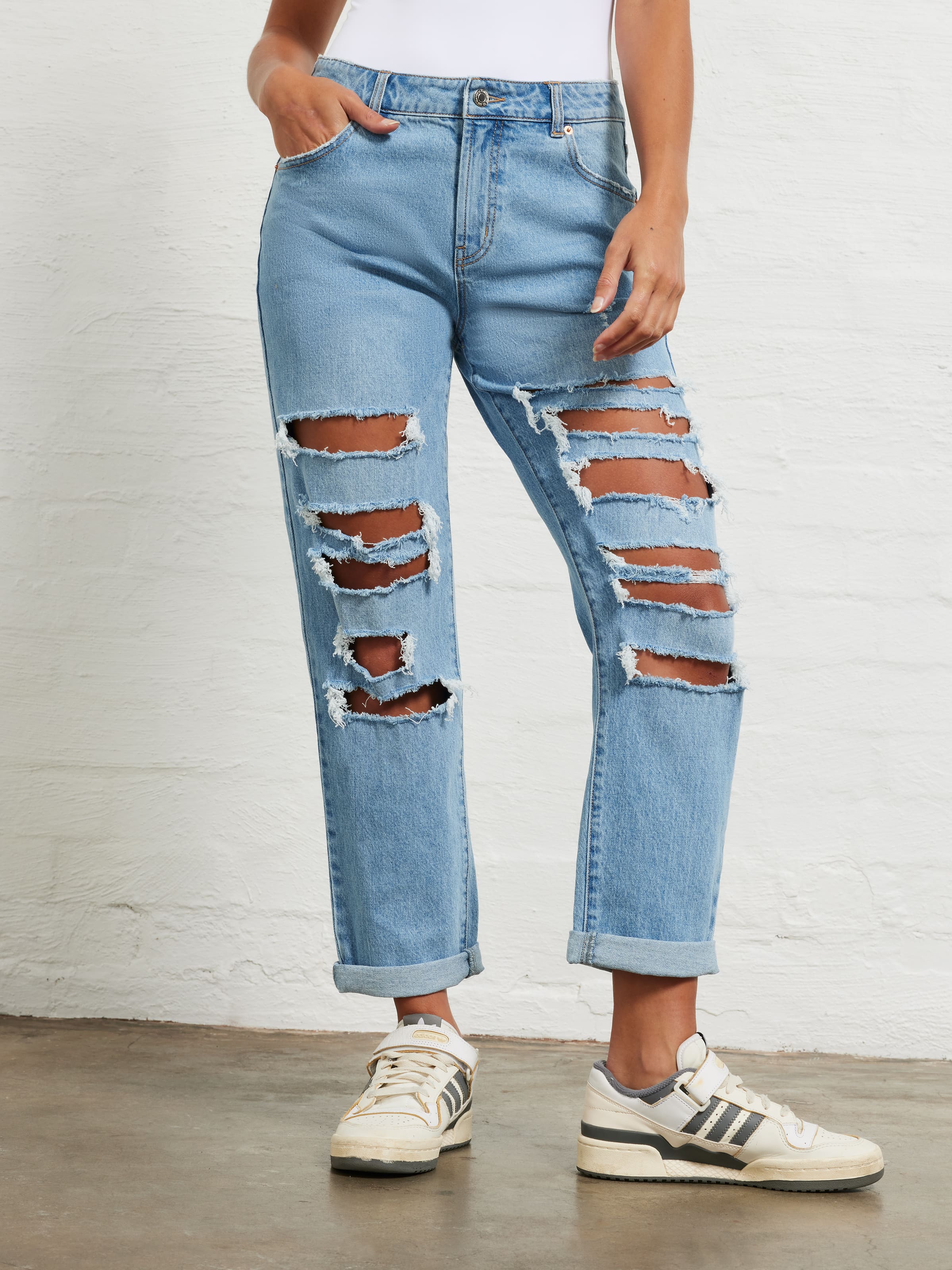 White ripped jeans store nz