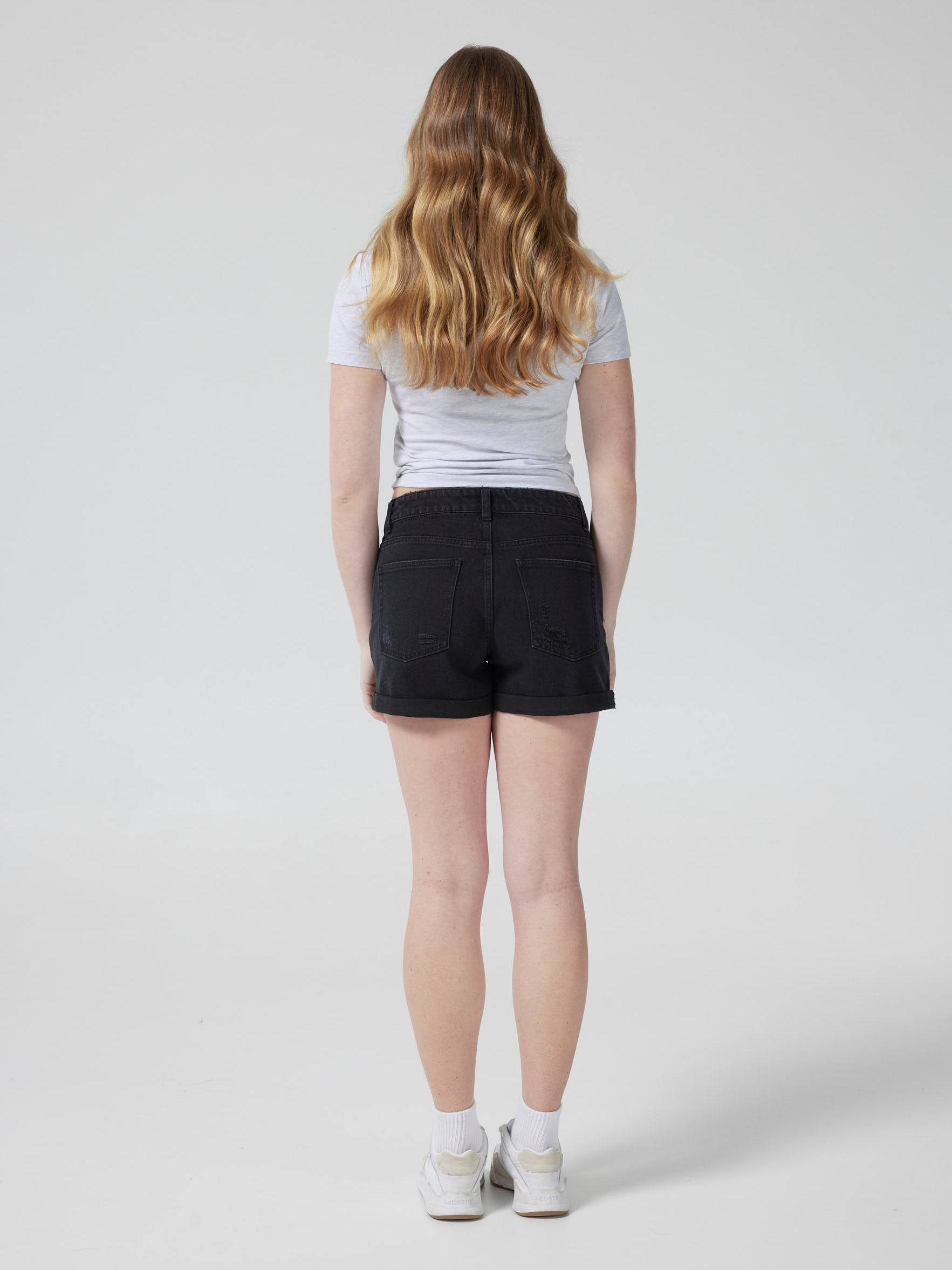 Sammi Boyfriend Short