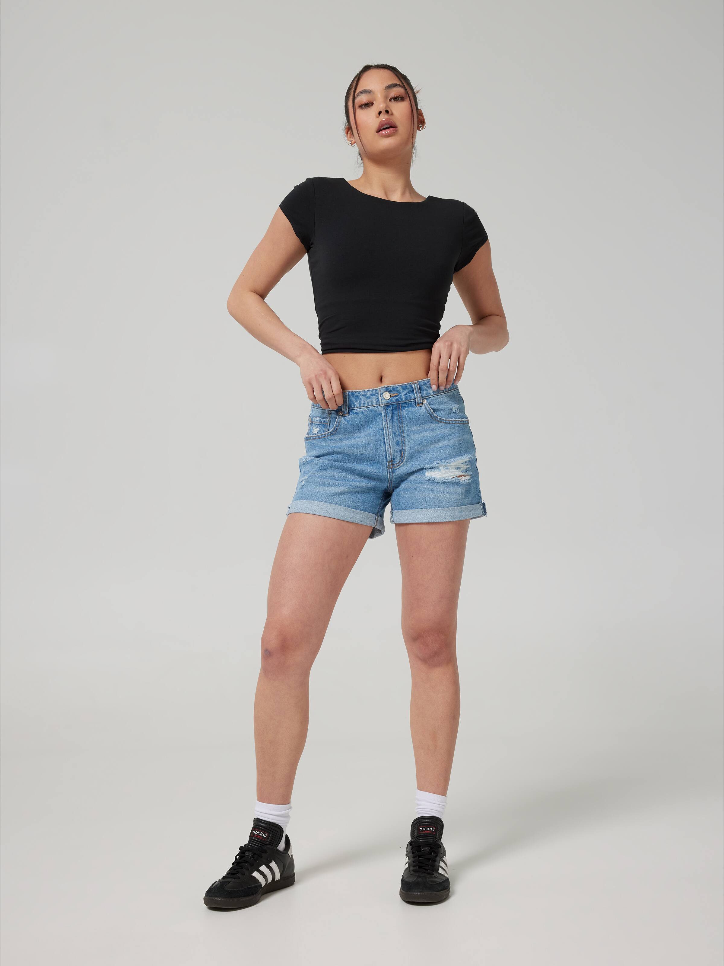 Sammi Boyfriend Short