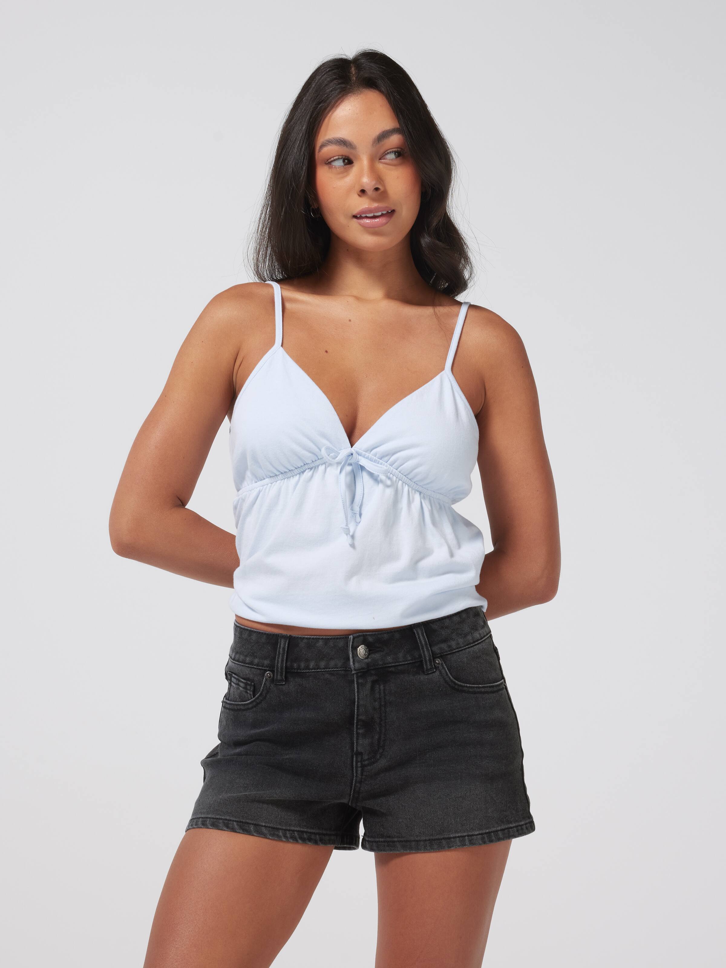 Daisy Stretch Mid Rise Short