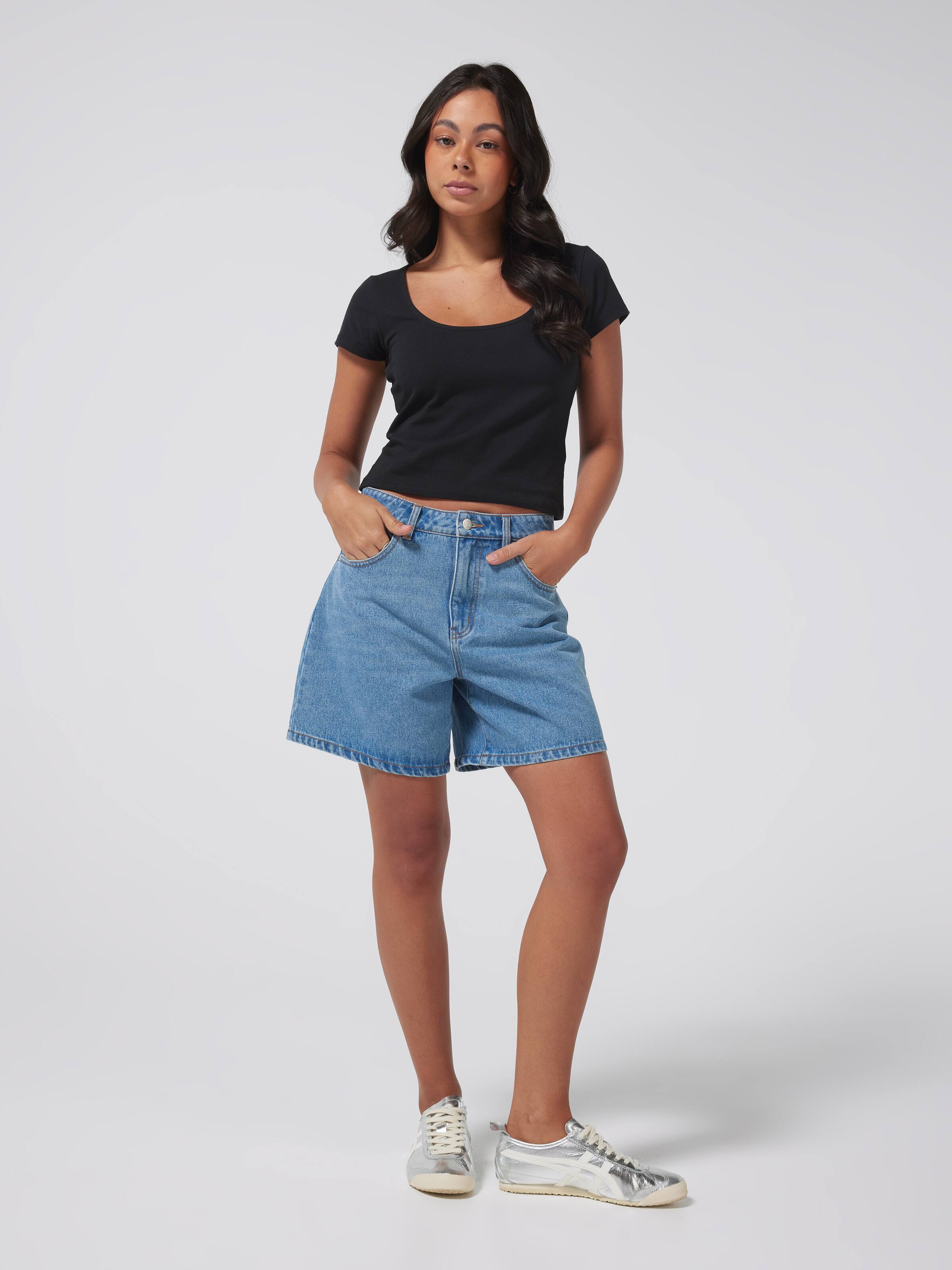 Annie A Line Short