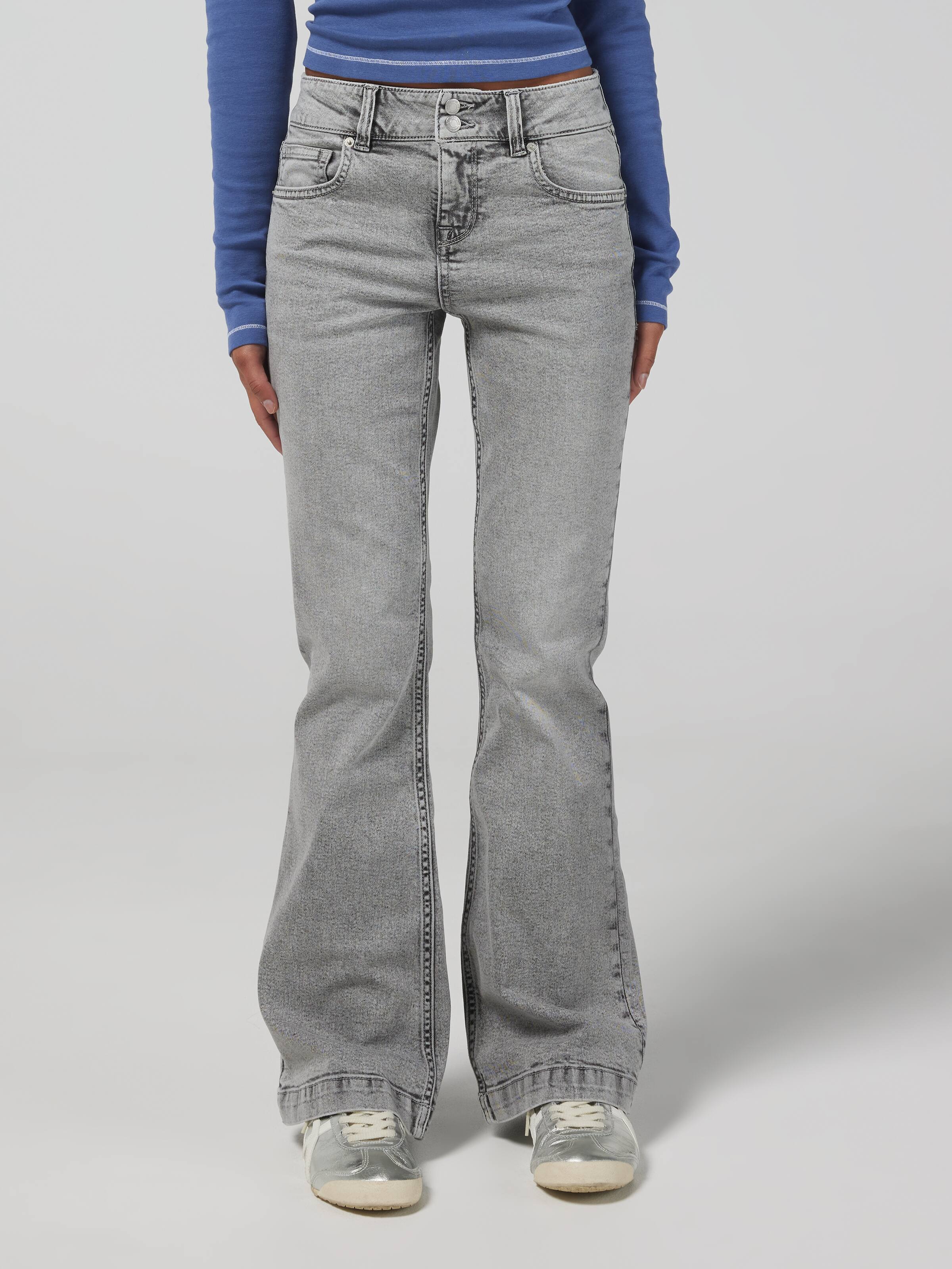 Lindsey Lowrise Bootcut Jean