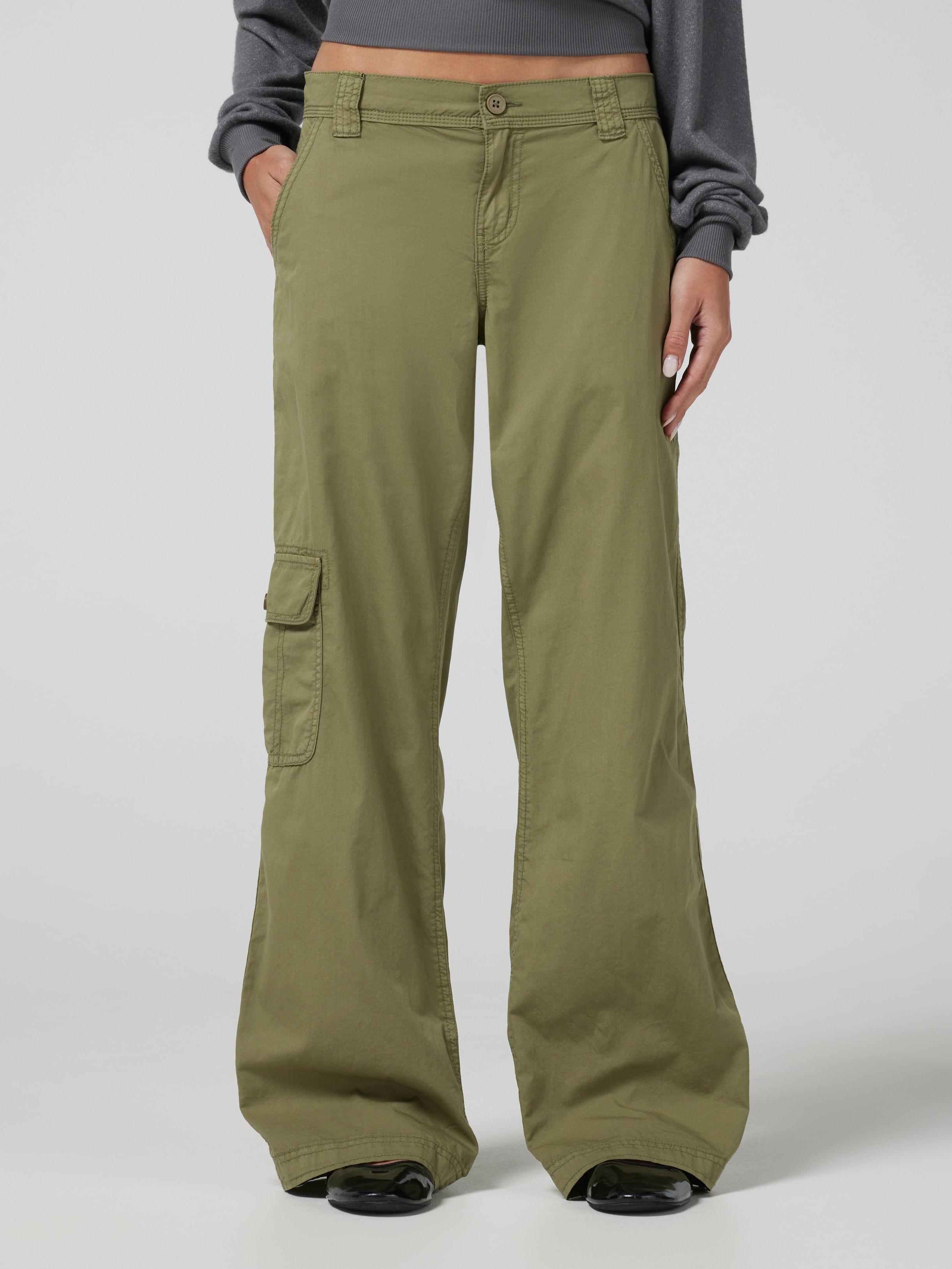 Max Ultra Low Rise Utility Pant