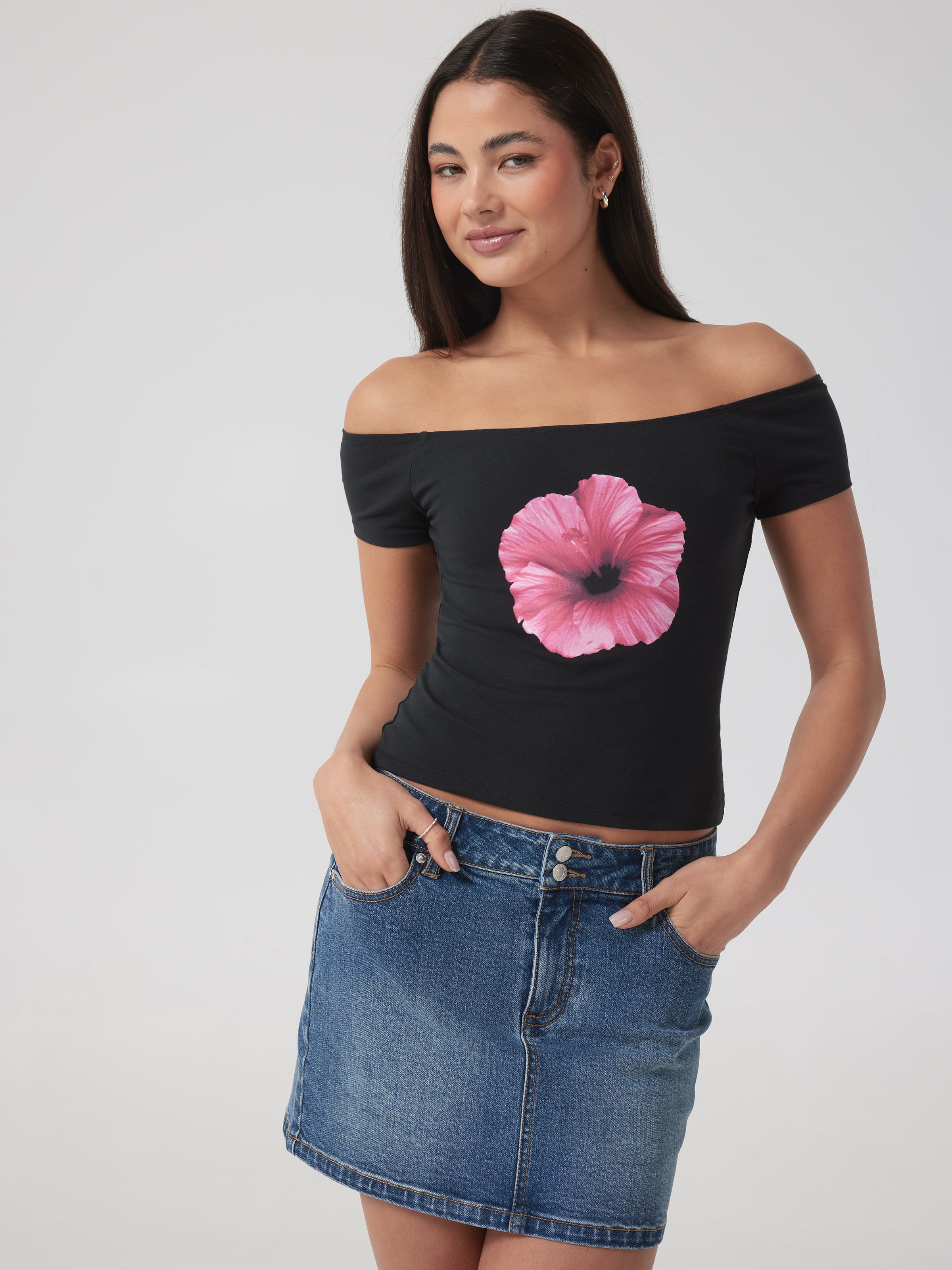 Amber Low Rise Mini Skirt