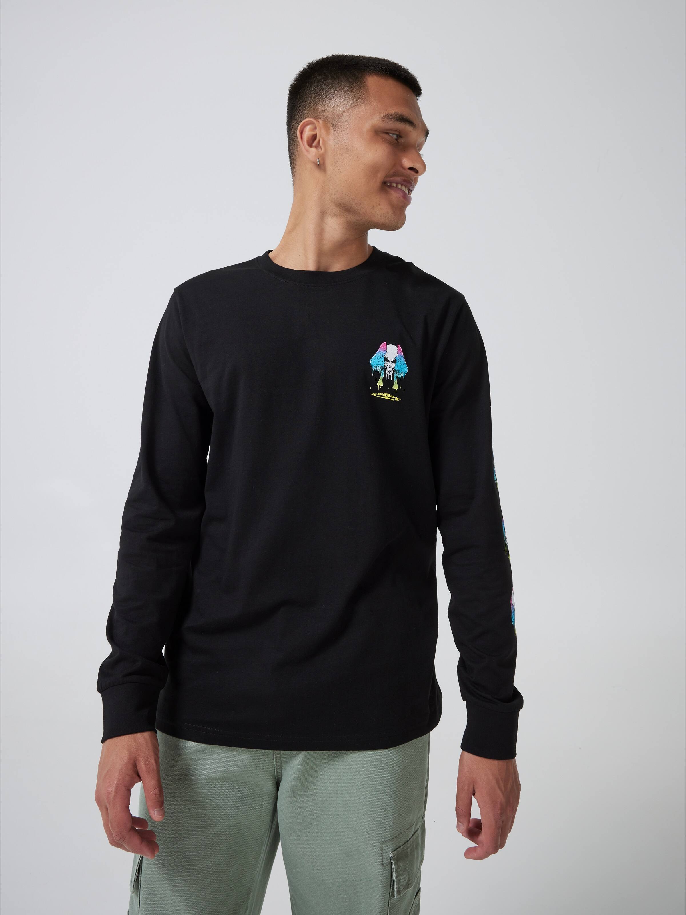 Trippy Mushroom Skull Tee