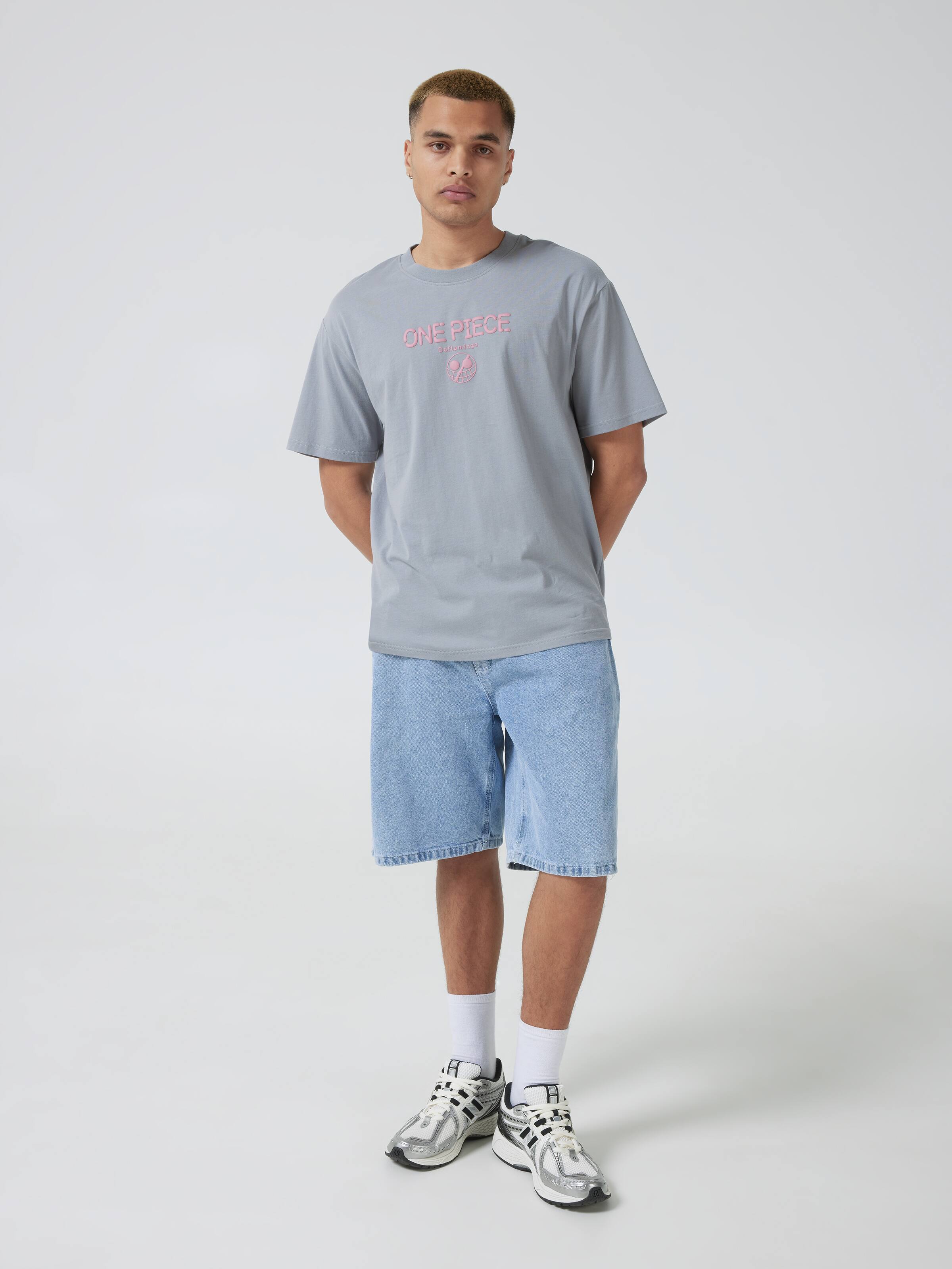One Piece Doflamingo Relax Short Sleeve Tee