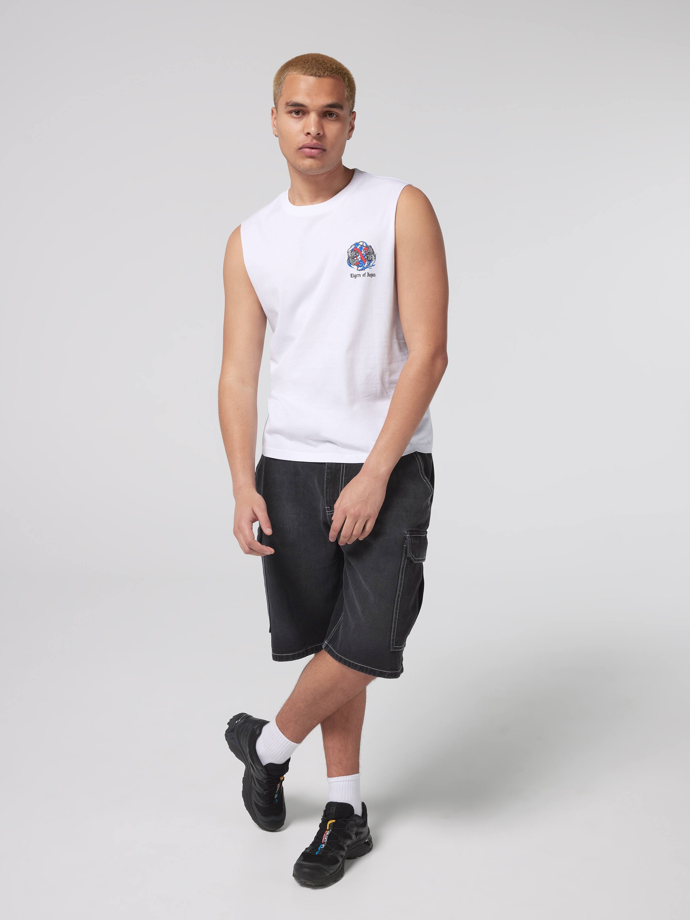 Trend Tiger Naha Muscle Tee