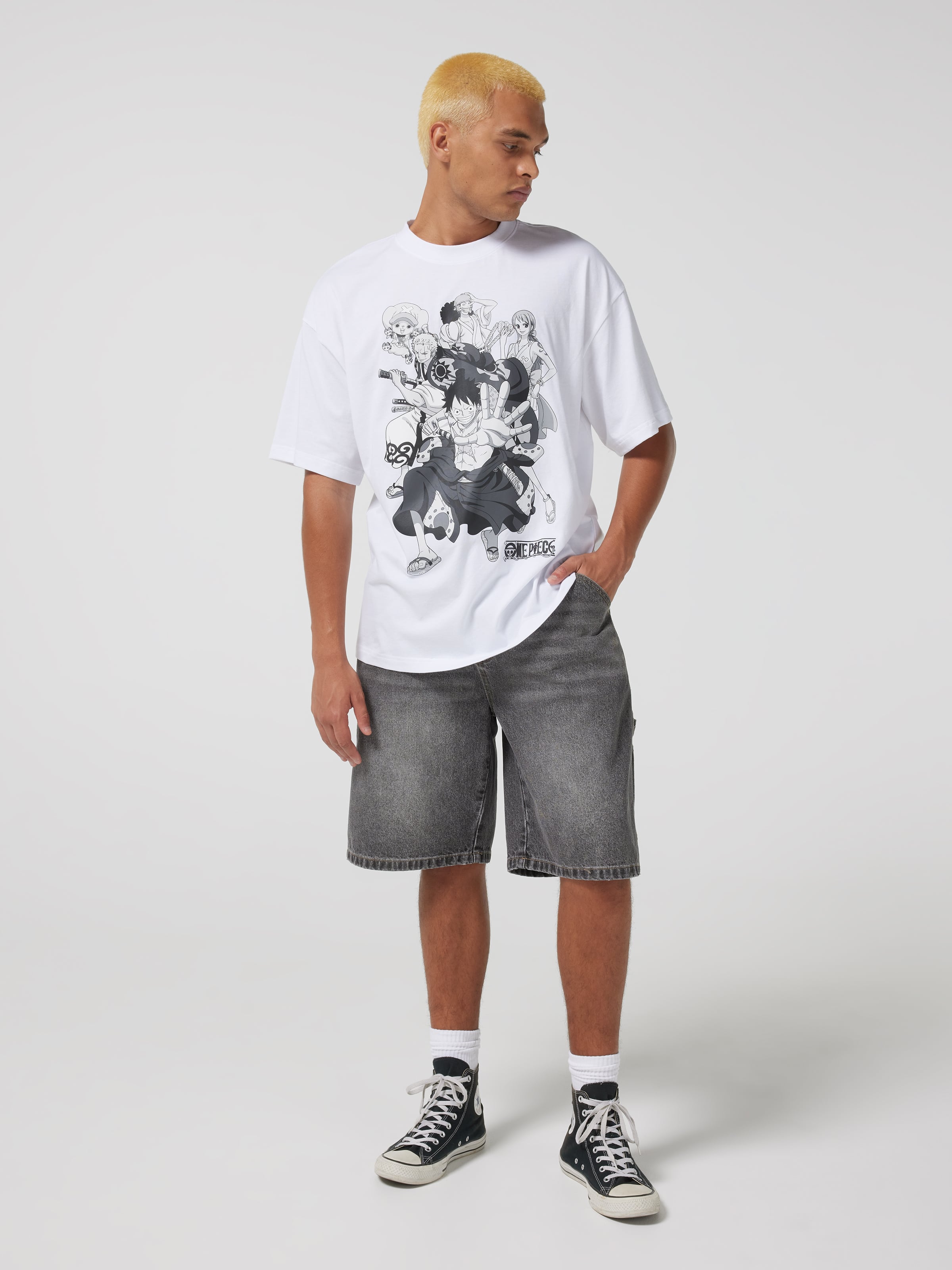 One Piece Group Oversized Tee