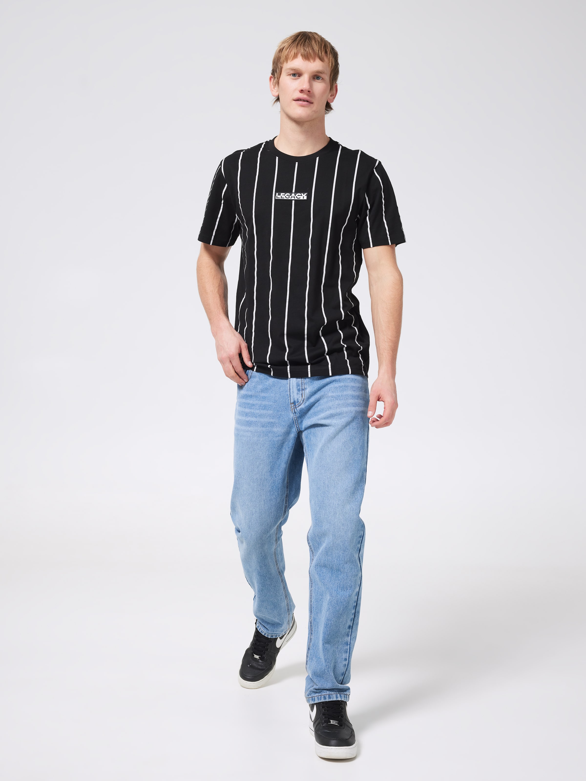 Vstripe Legacy Badge Short Sleeve Tee