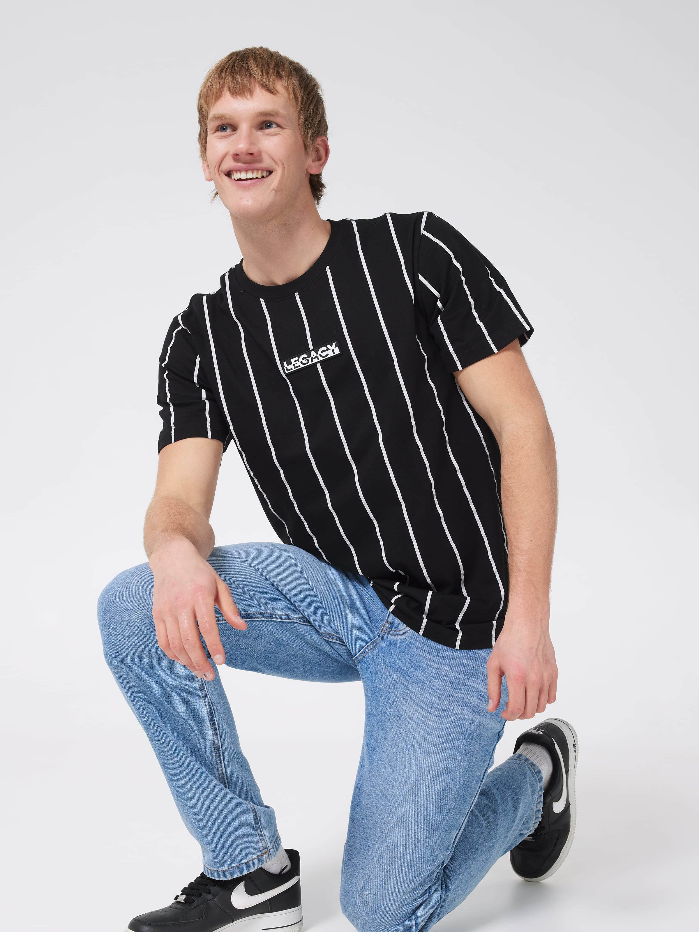 Vstripe Legacy Badge Short Sleeve Tee