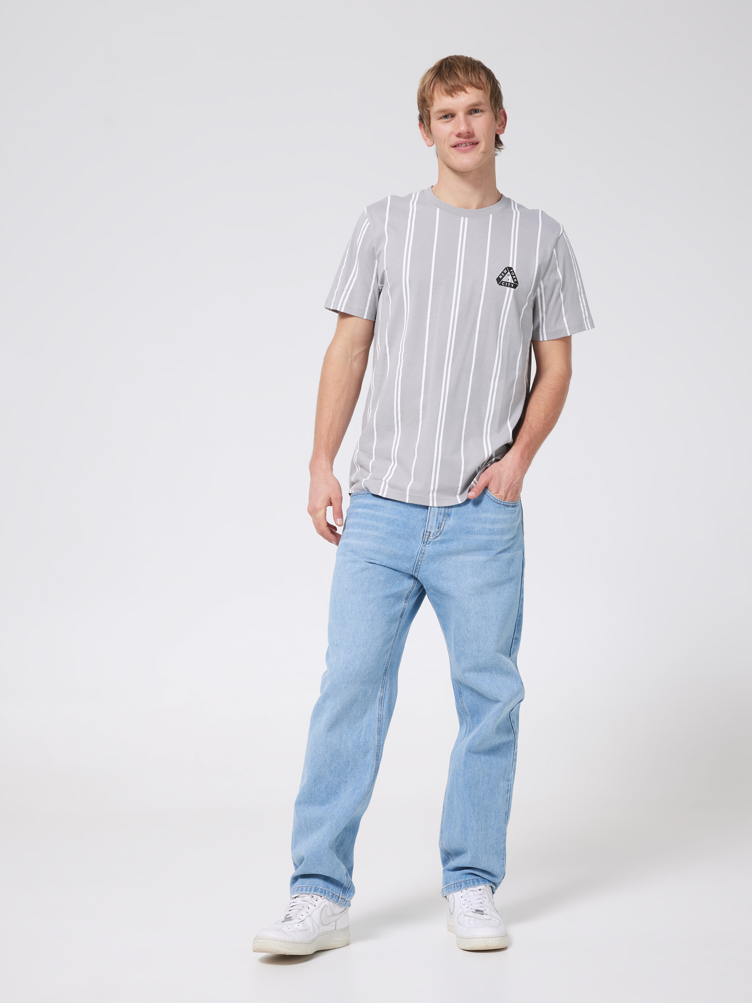 Cloudy Grey All Over Print Vstripe Short Sleeve Tee
