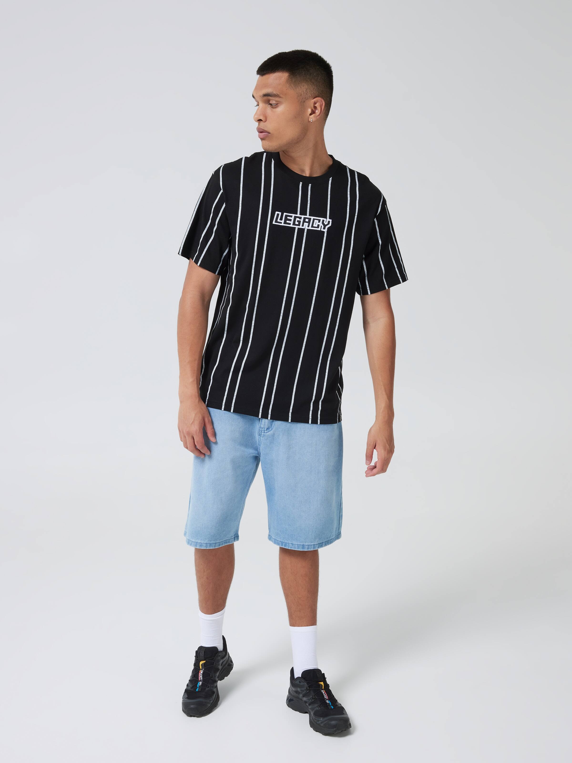 V-Stripe Legacy Short Sleeve Tee