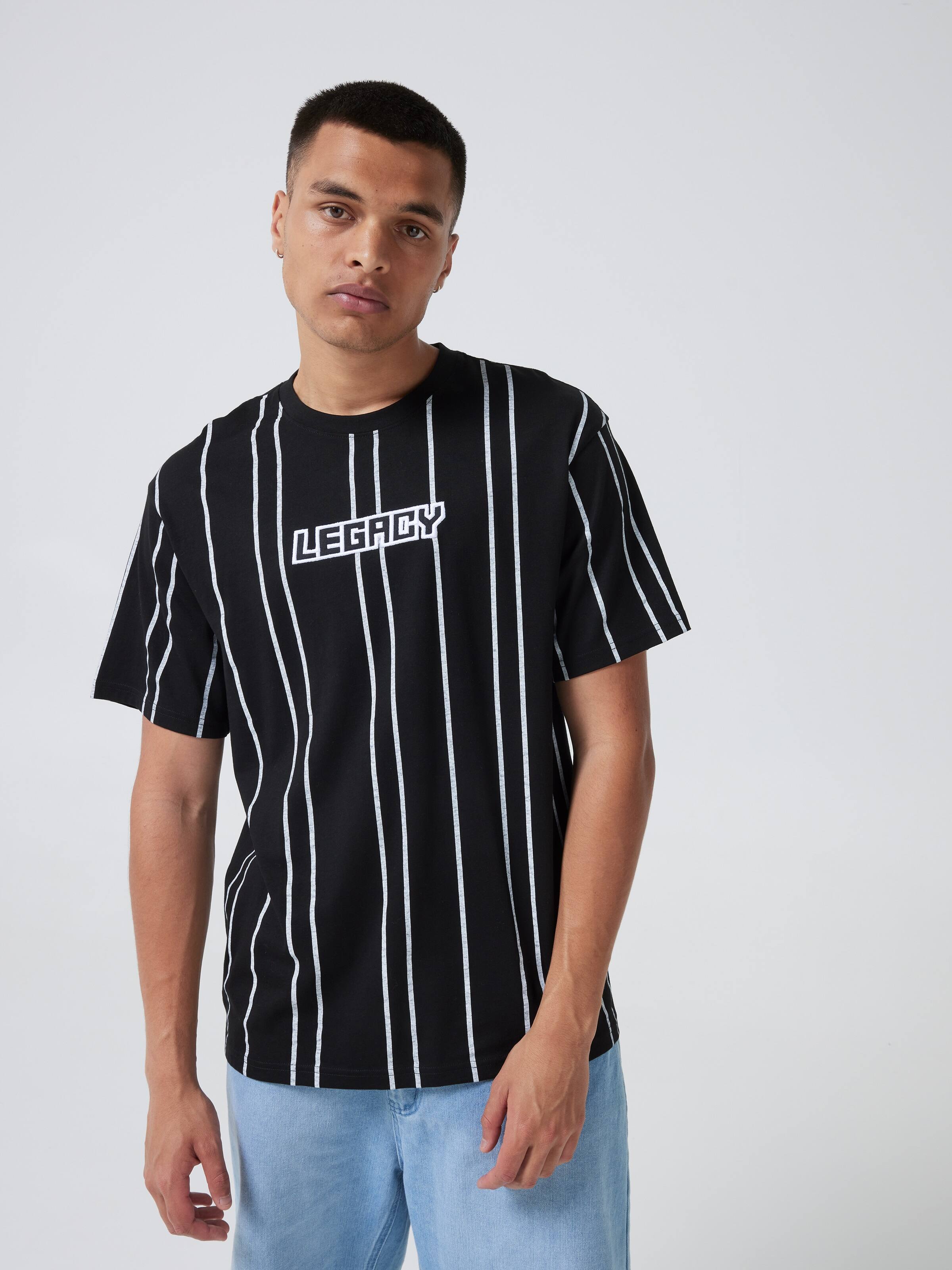 V-Stripe Legacy Short Sleeve Tee