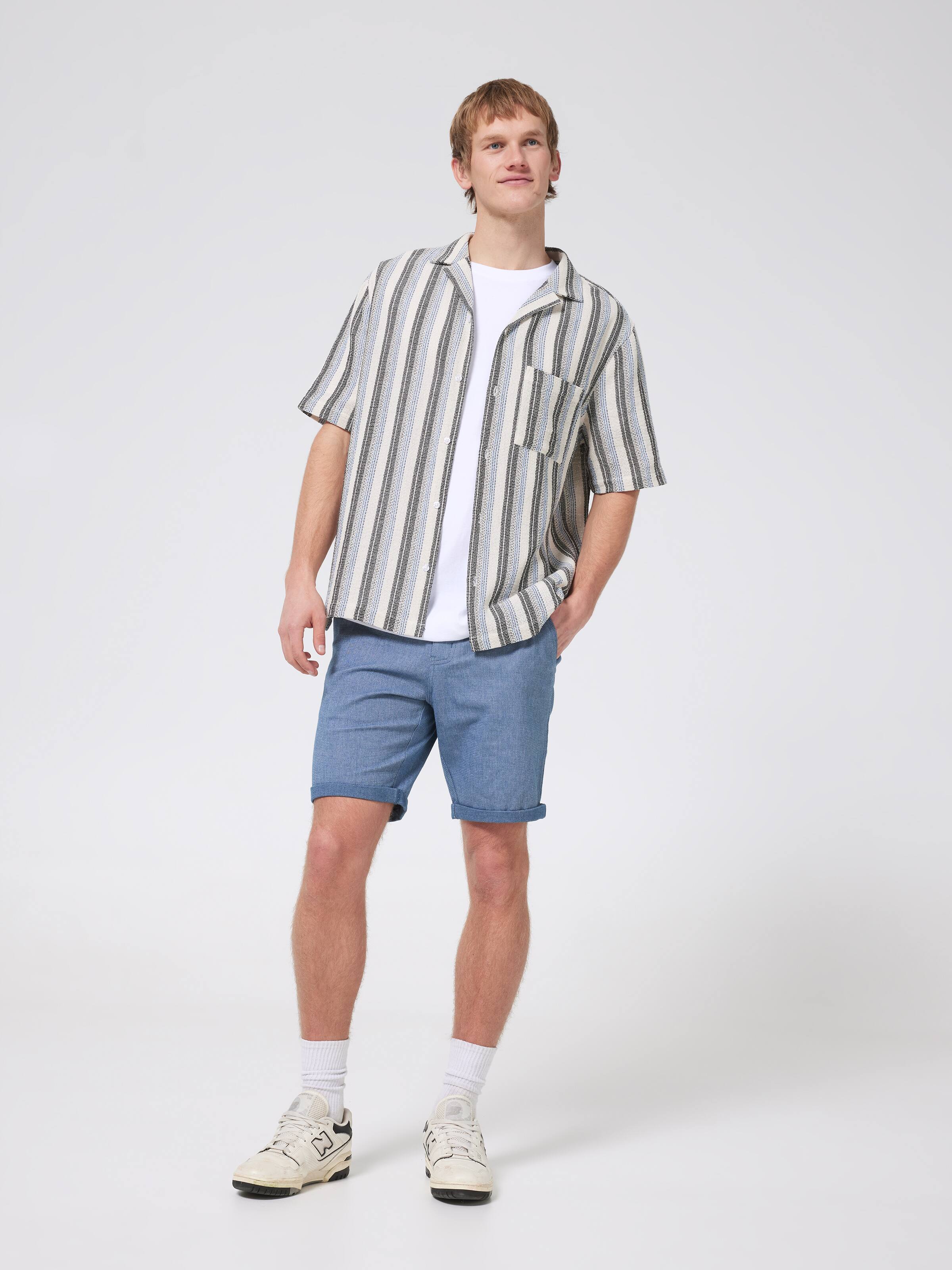 Chino Short Texture