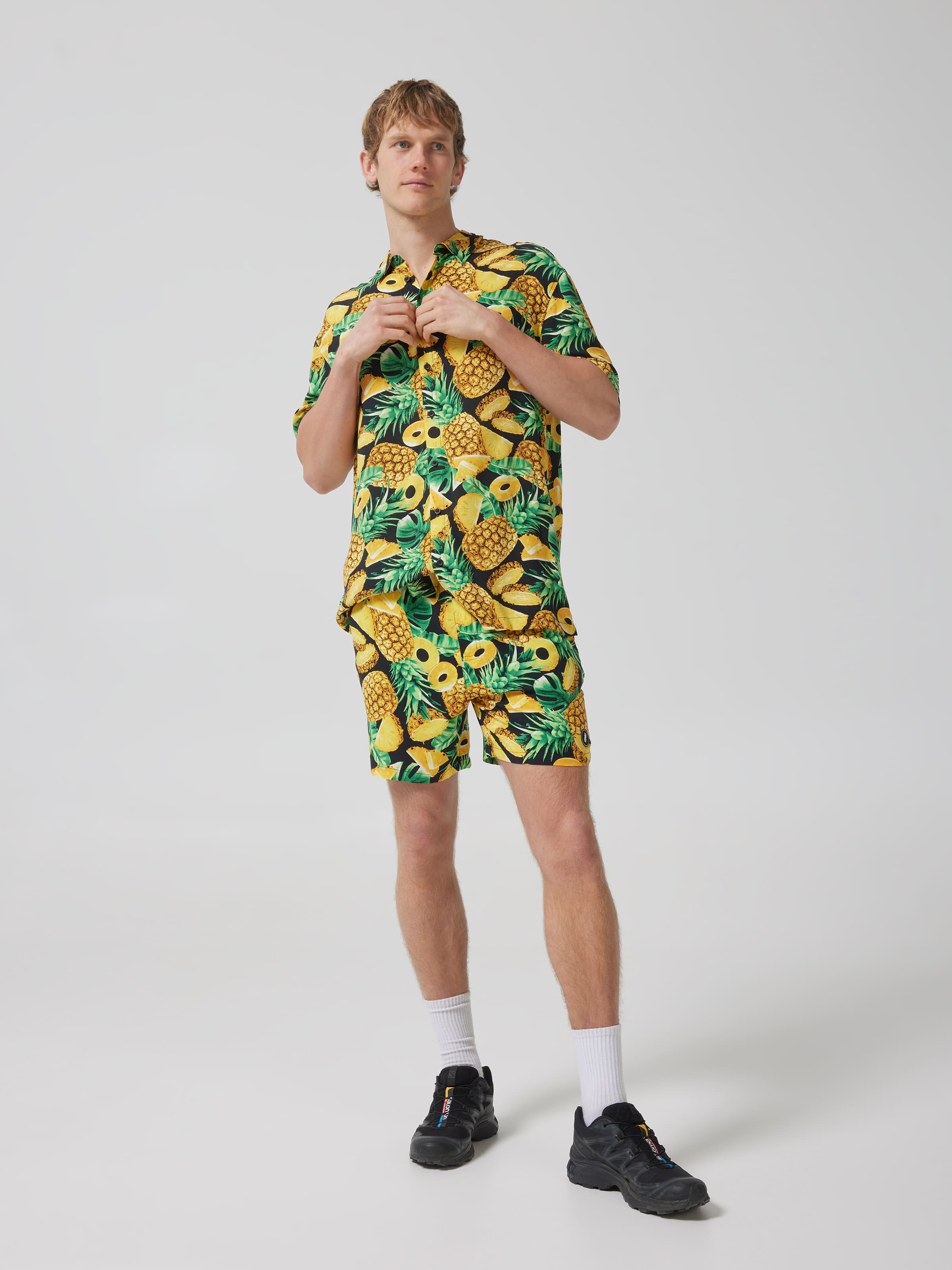 Resort Short - Pineapple