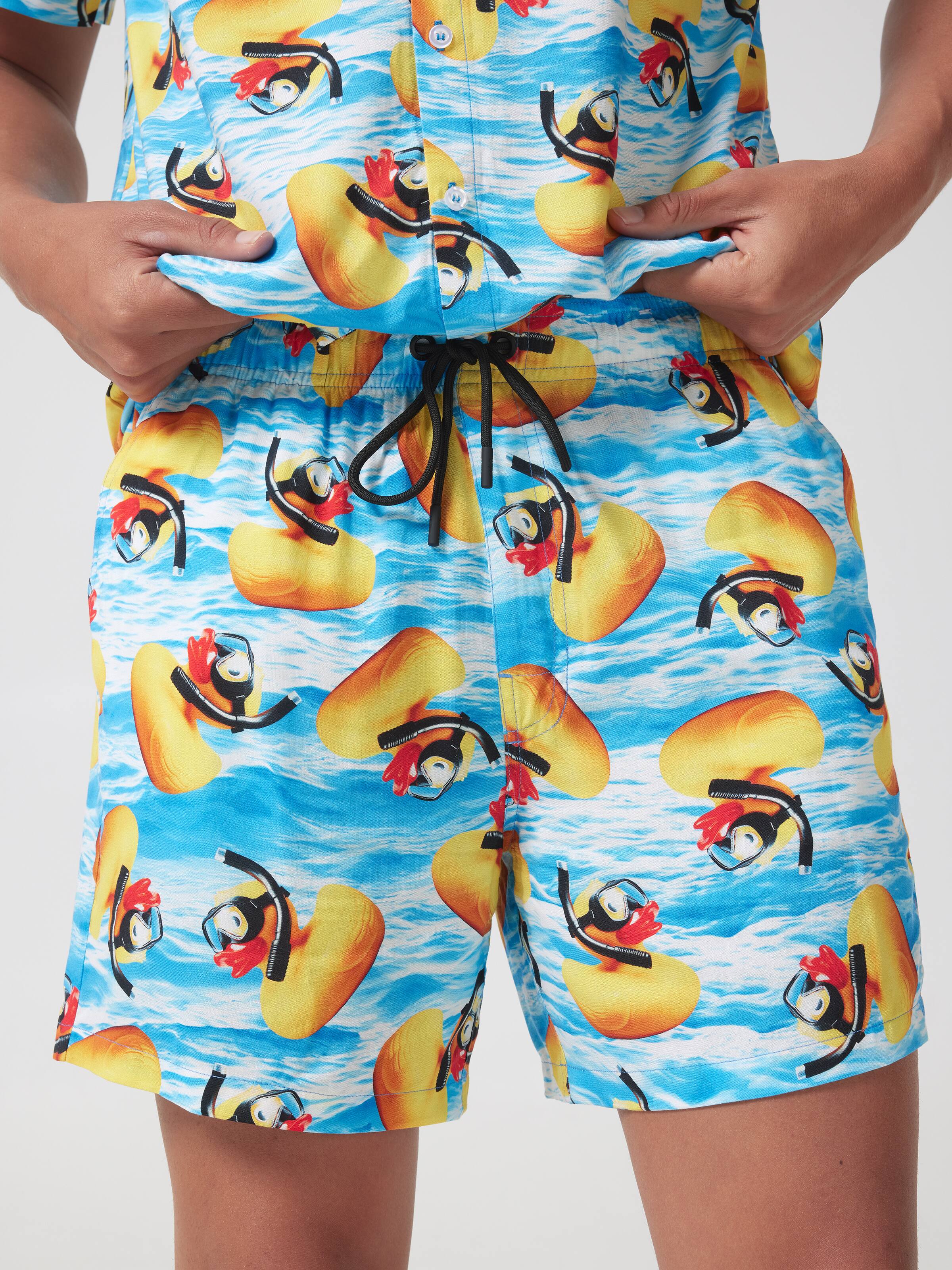 Resort Short - Holiday Duck