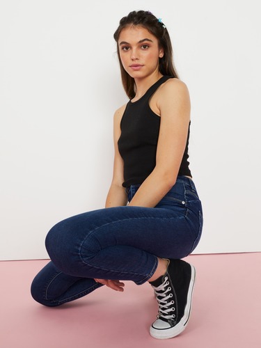 Kimmy Show Off Jean                                                                                                             
