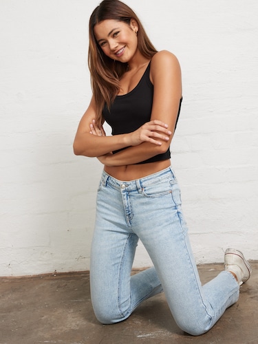 Ava Slim Leg                                                                                                                    