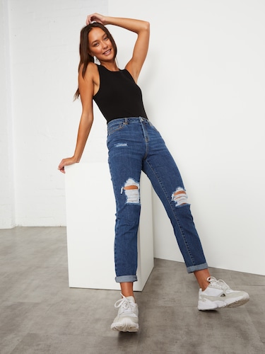 Knees Out Slim Boyfriend                                                                                                        